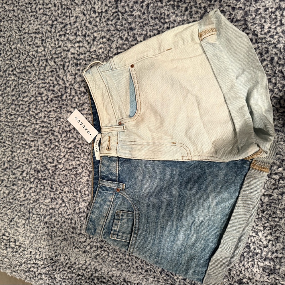 Brand new mom shorts size 26